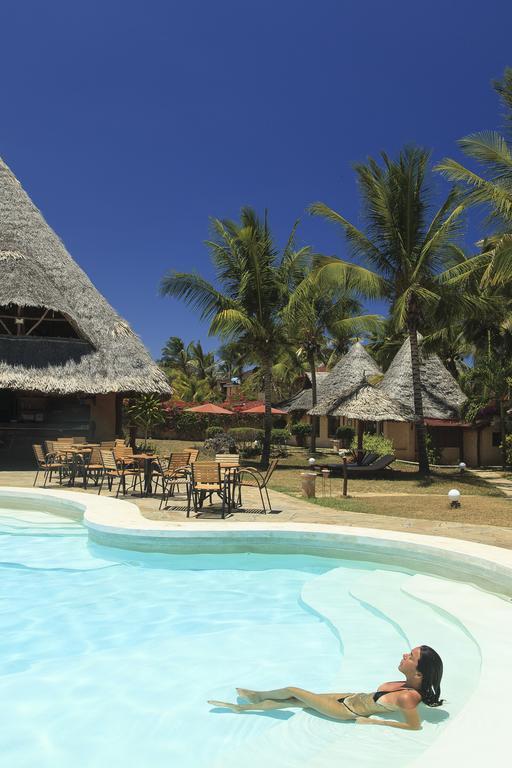 Crystal Bay Resort Watamu Bagian luar foto