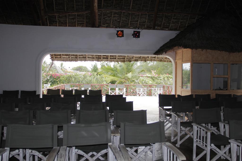 Crystal Bay Resort Watamu Bagian luar foto