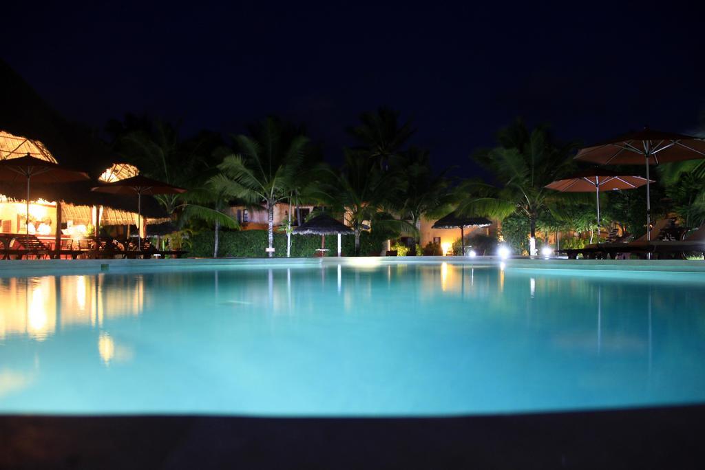 Crystal Bay Resort Watamu Bagian luar foto